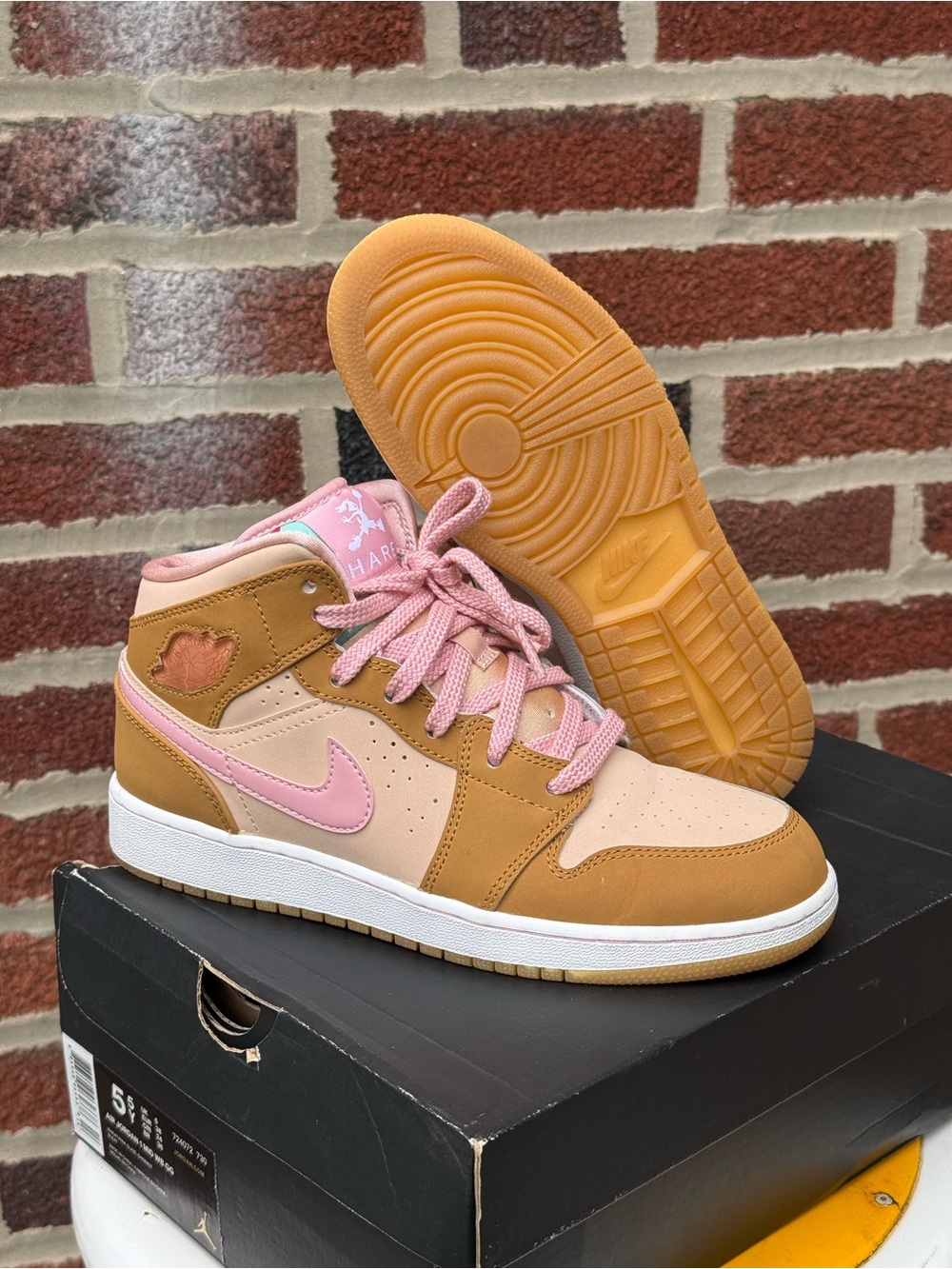 Air Jordan 1 Mid WB GG Hare Wheat Pink 724072-730 5.5Y Women’s 7